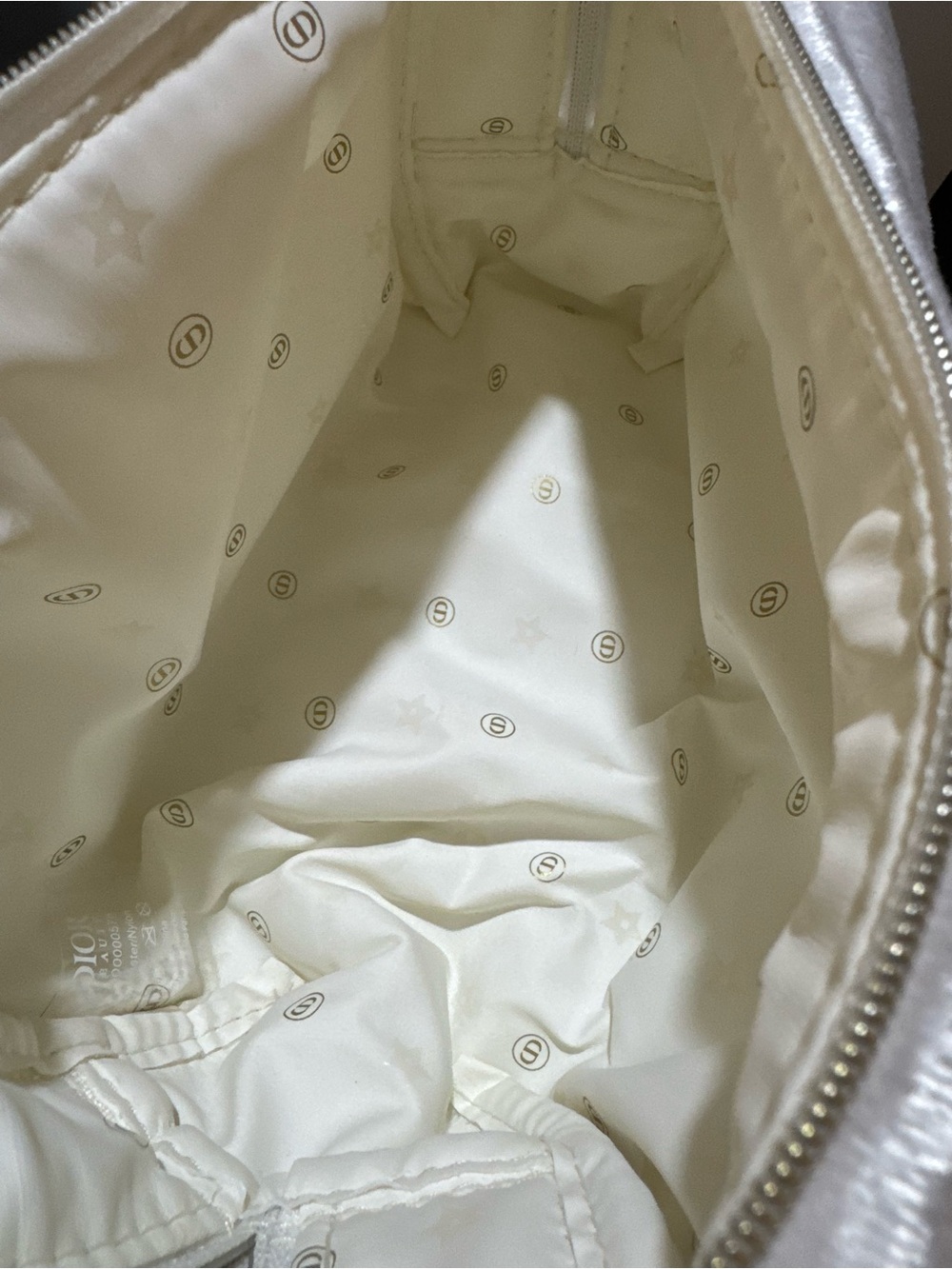 Dior White Velvet CD Logo Cosmetic Pouch - Picture 2 of 10